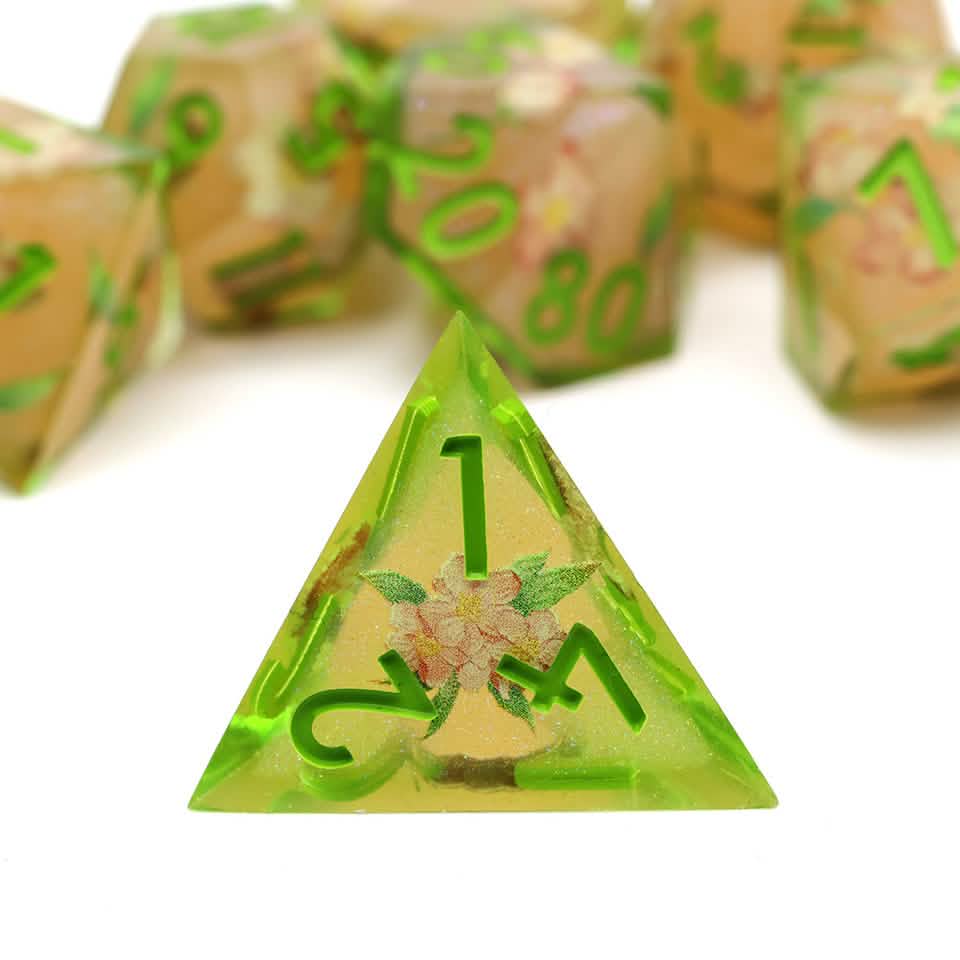 Sweet Snap – view 18 – art core DnD dice set