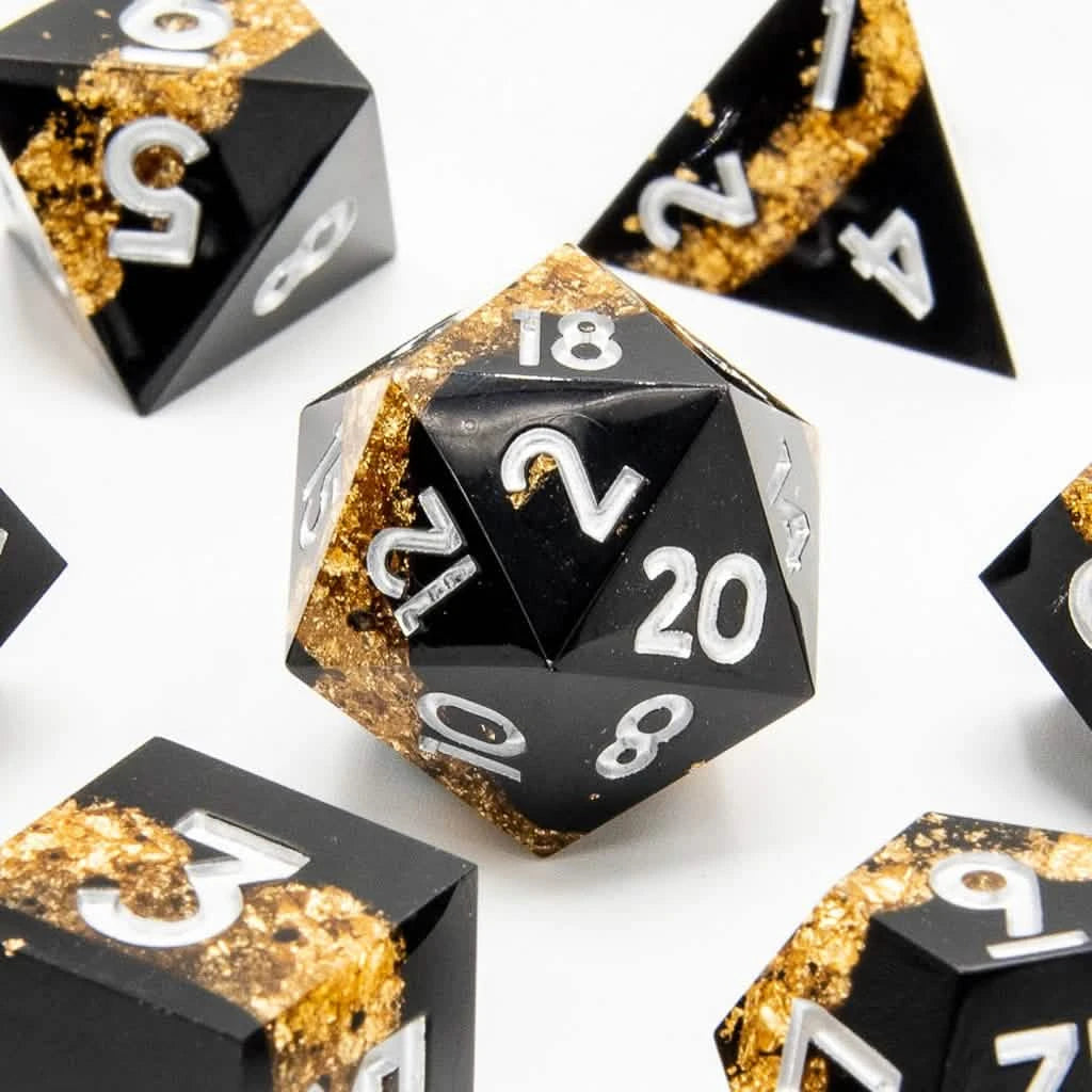 Twilight Vein – close-up view – sharp edge resin DnD dice set