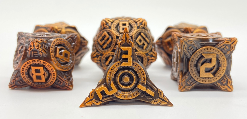 Quantum Relic – lifestyle shot – metal DnD dice set