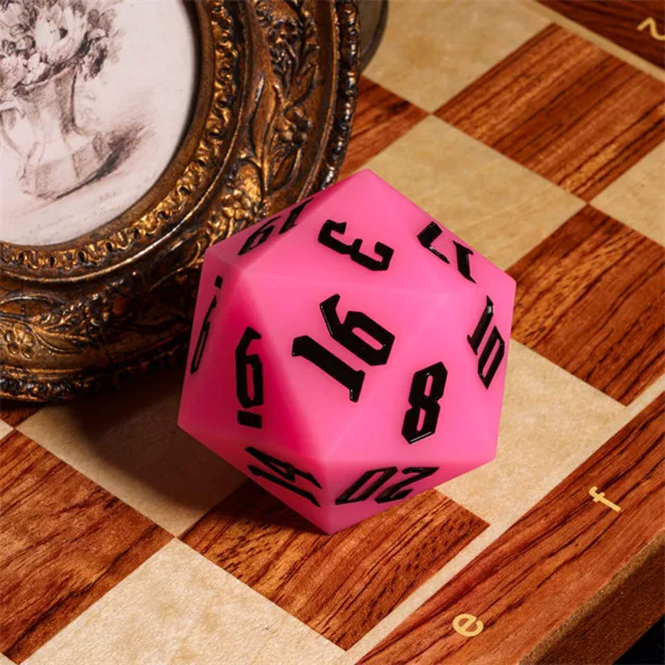 Jester's Bounce – view 16 – bouncy silicone DnD dice set (1)