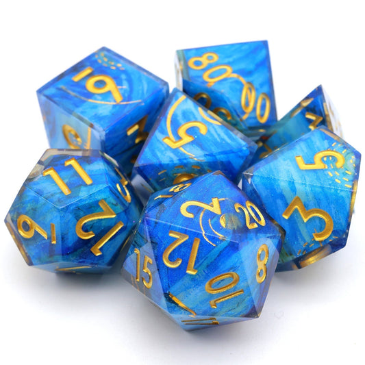 7 pieces dice set showing number of dice in a set