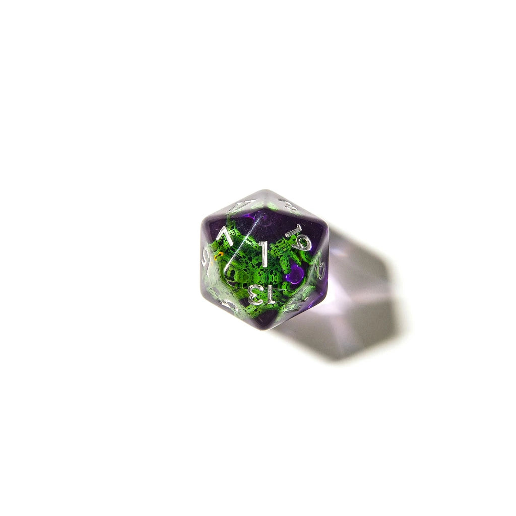 Green Frogs | Resin Inclusion Dice | 7 Piece Set