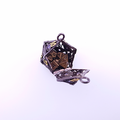 Vaultstone – close-up view – mini DnD dice keyring (2)