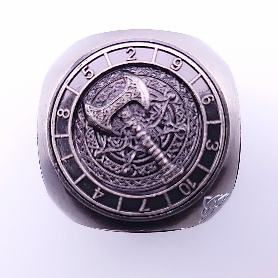 Talisman of Omens – close-up view – DnD dice set