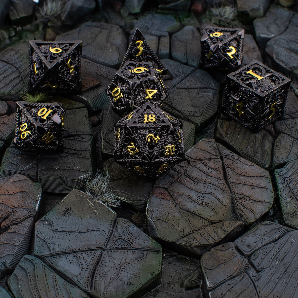 Hollow Octopus Metal Dice Set