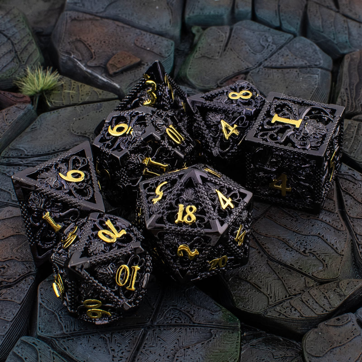 Hollow Octopus Metal Dice Set