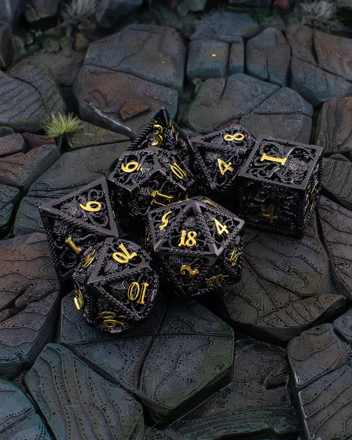 Hollow Octopus Metal Dice Set
