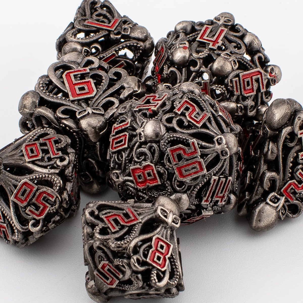 Hollow Skull Metal Dice Set